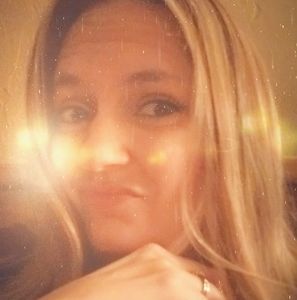 Meet your Posher, Nikie